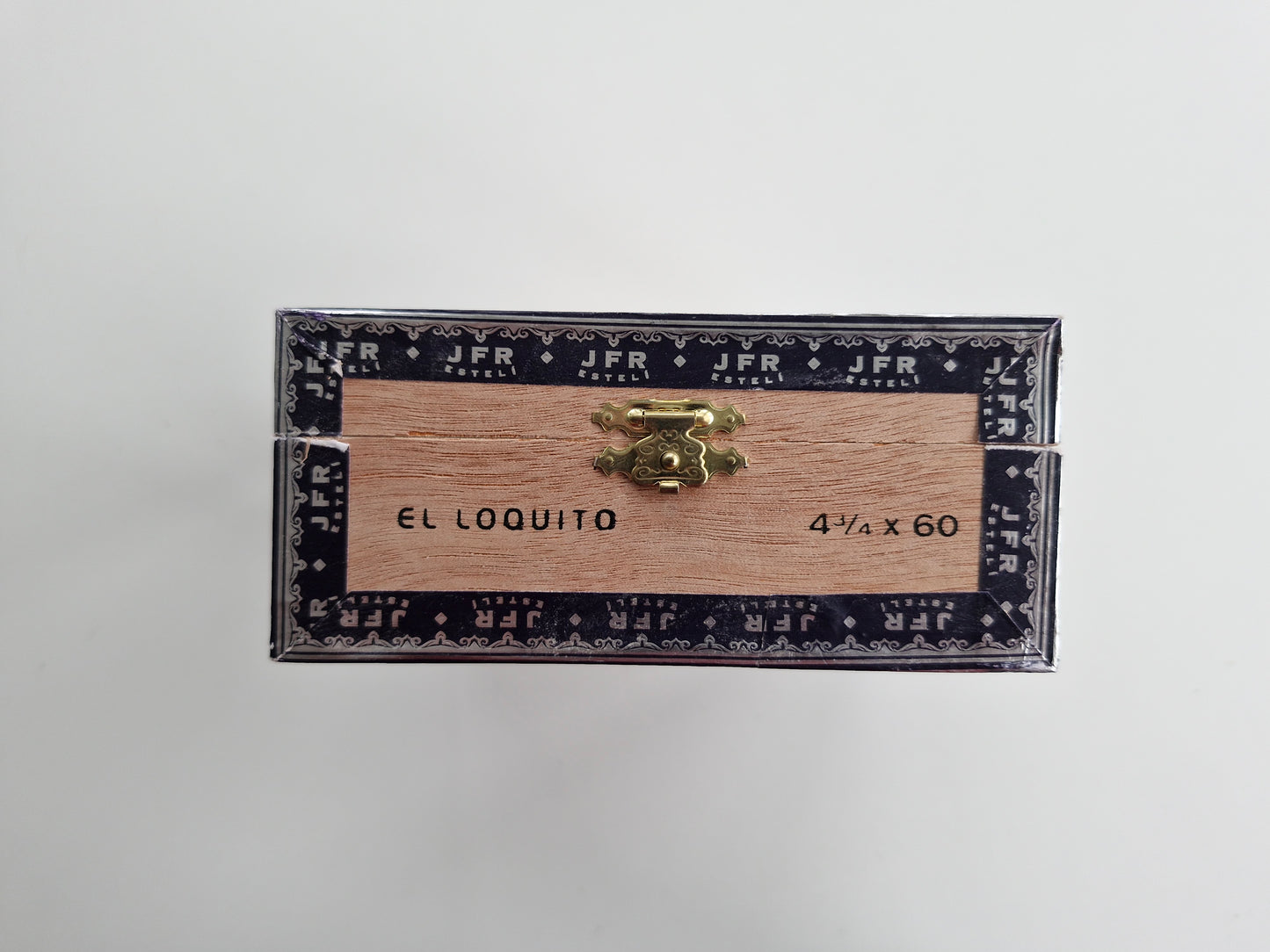 Aganorsa Leaf - JFR Lunatic, Corojo Maduro El Loquito 4 3/4 x 60 10 stick box