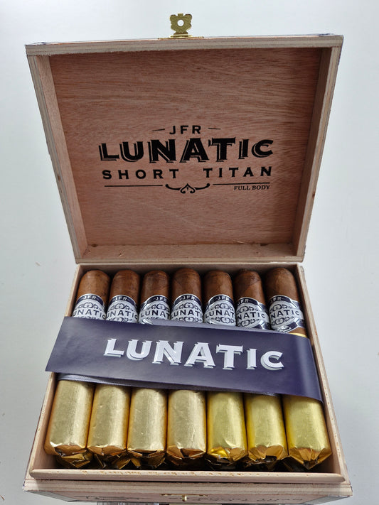 Aganorsa Leaf - JFR Lunatic, Maduro Short Titan 4 3/4 x 60 28 stick box