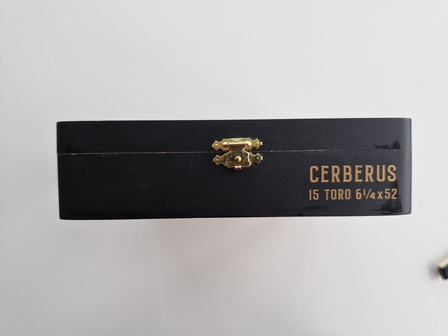 Aganorsa Leaf - Cerberus Guardian Of The Farm Toro 6 1/4 x 52 15 stick box
