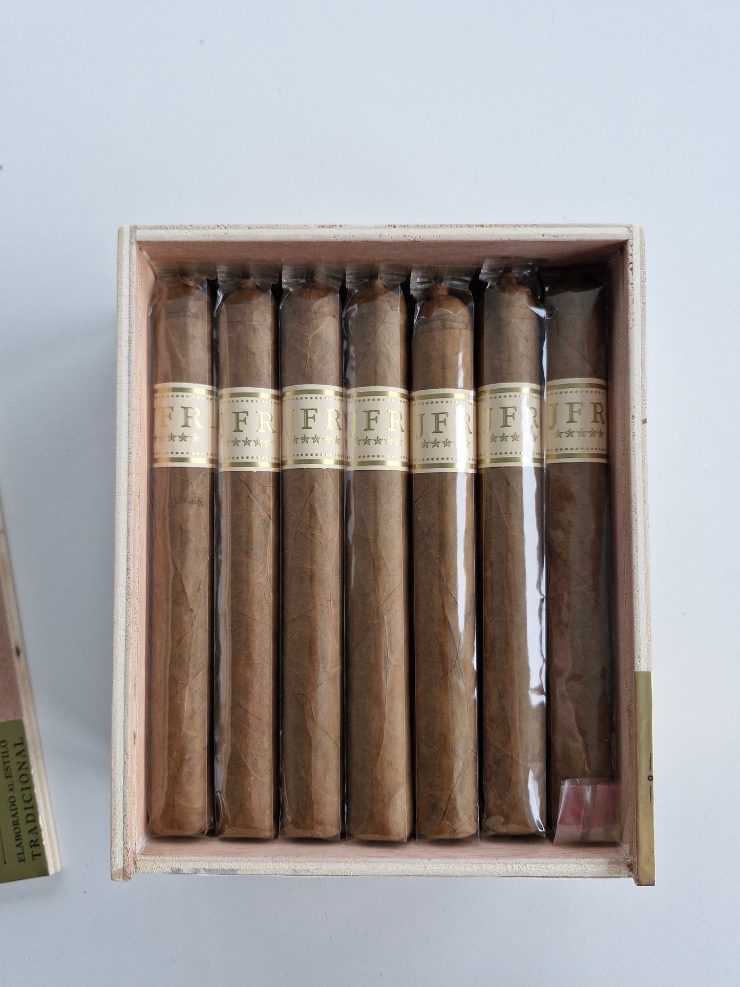 Aganorsa Leaf - JFR Vintage Selection Connecticut Super Toro 6 1/2 x 52 21 Stick box