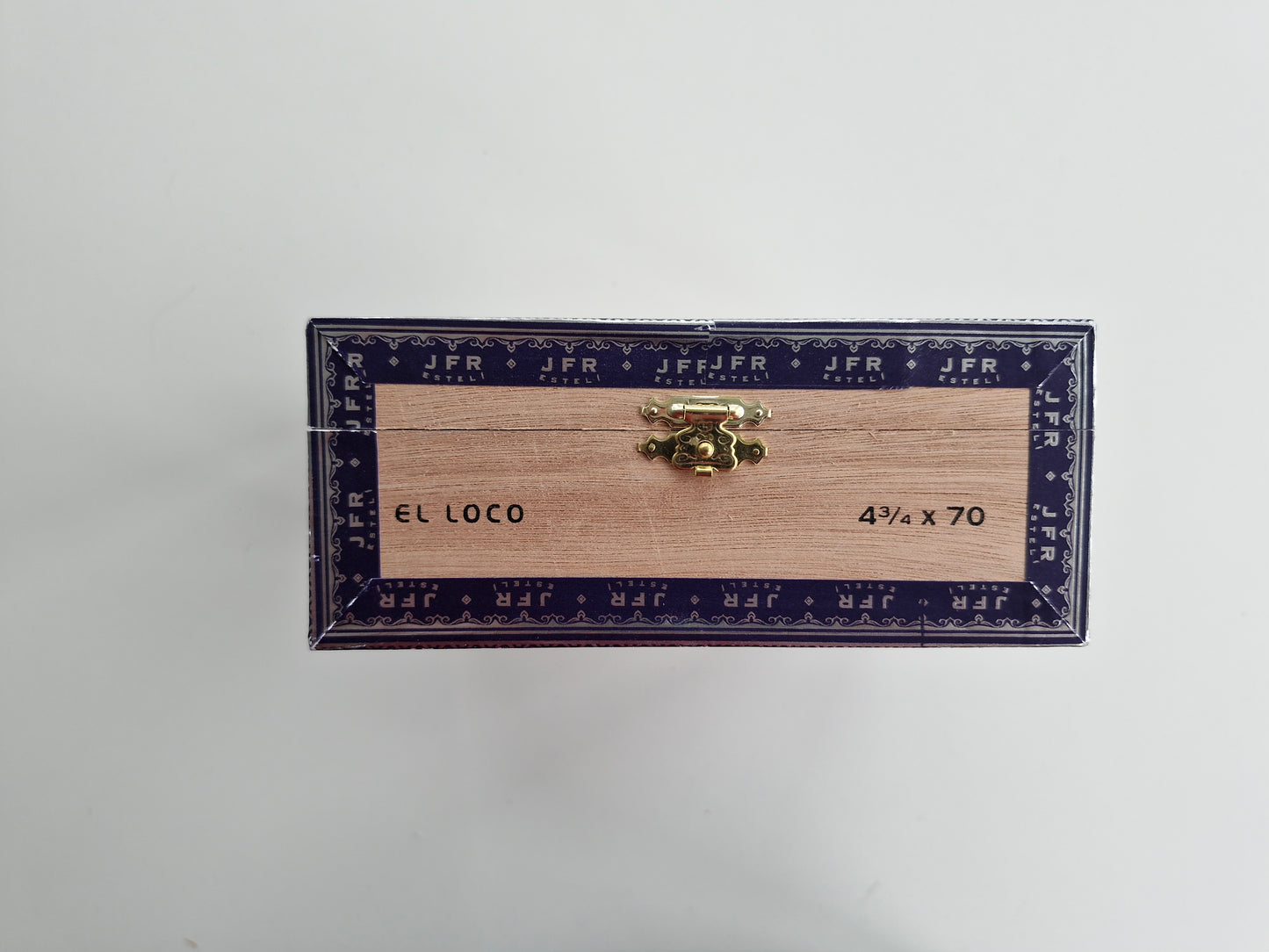 Aganorsa Leaf - JFR Lunatic, Corojo Maduro El Loco 4 3/4 x 70 10 stick box