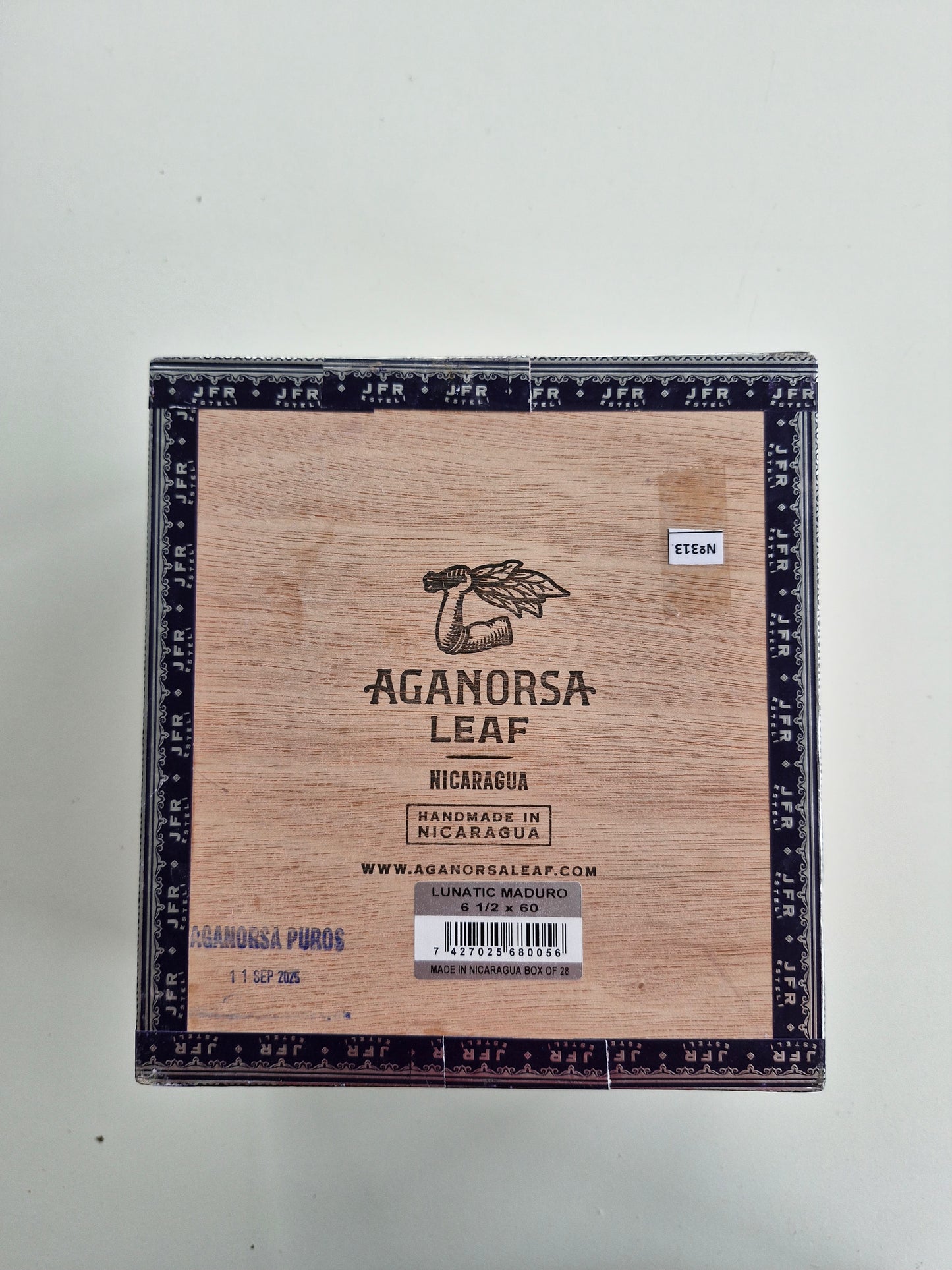 Aganorsa Leaf - JFR Lunatic, La Loma Maduro 6 1/2 x 60 28 stick box