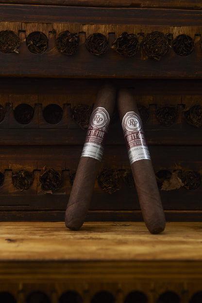 Rocky Patel - Fifty-Five Robusto 20 stick box