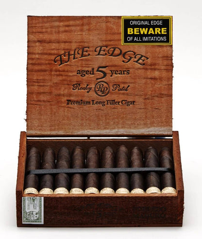 Rocky Patel - The Edge Aged 5 Years Robusto Maduro 20 stick box